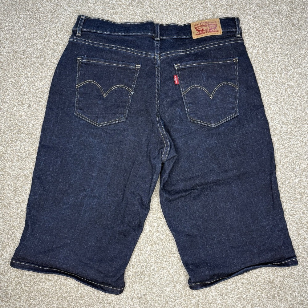 Levi's Bermuda Shorts Women's Size 29 Dark Wash Blue Denim Classic Pockets - Picture 2 of 11
